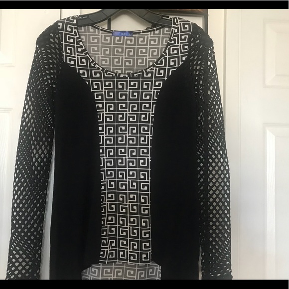 Top - Picture 2 of 4